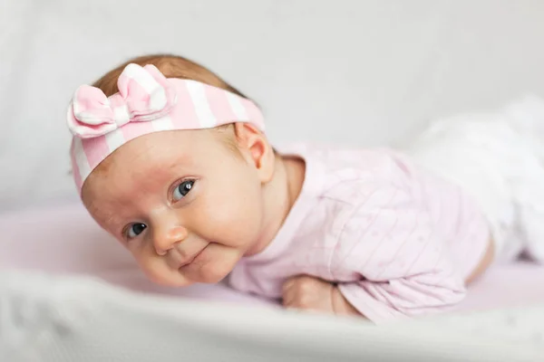 Pasgeboren Baby Liggend Buik — Stockfoto