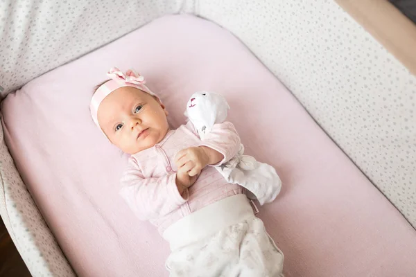 Bebê Recém Nascido Deitado Barriga — Fotografia de Stock