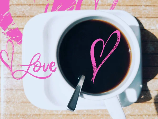 Šálek Kávy Stole Růžové Srdce Tvar Láska Písmo Aby Káva — Stock fotografie