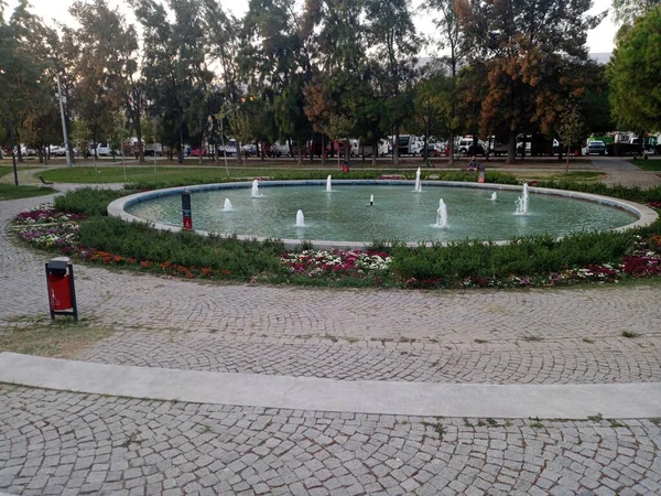 Asik Veysel Area Ricreativa Piscina Ornamentale Bella Vista Sul Parco — Foto Stock