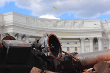 Etkisiz hale getirilmiş tank, Ukrayna 'da savaş, askeri şeyler