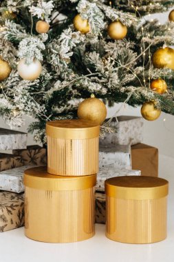 Evde Noel ağacı süslemeleri