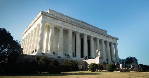 Time Lapse Video Numerous Tourists Visiting Lincoln Memorial Located Washington — Stockvideo