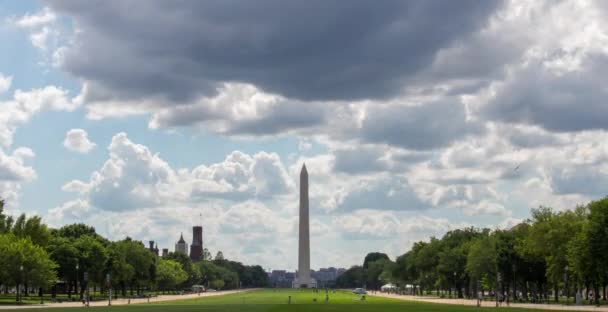 Billowing Cumulus Clouds Form Washington Monument National Mall Washington Time — ストック動画
