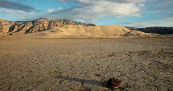 Time Lapse Setting Sun Casting Light Eureka Dunes Death Valley — Stok video