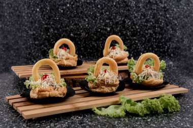 Risol Mayo Risoles mayonezli mozzarella küçük bir köfte.