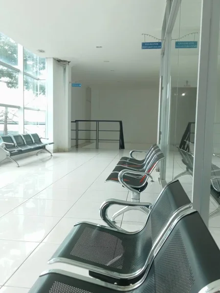 Waiting Room Prepared Hospital Patients Rows Empty Seats —  Fotos de Stock