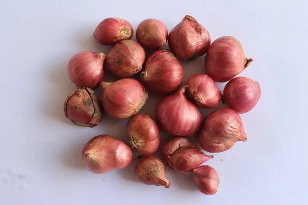 Some Red Onions Isolated White Background — Stock Photo, Image