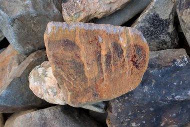 Tortul kayanın iç tabakası. Taş arkaplan.