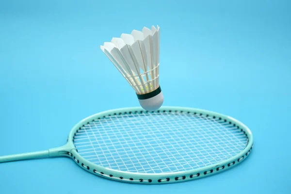 Badminton Shuttlecock Badminton Racket Blue Background — Stockfoto