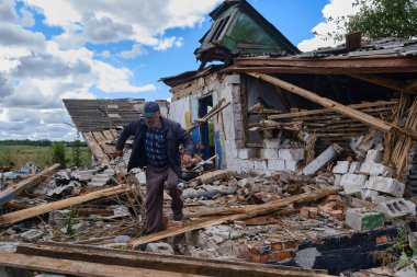 Husarivka, Izyum district, Kharkiv Oblast. September 7, 2022. The front line is very close. The village is almost empty after russian  occupation at the beginning of the war. Shelling still goes on. 