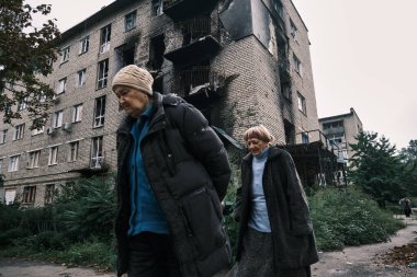 Izyum, Harkiv Oblastı, Ukrayna. Rus işgalinden sonra. Elektrik yok, su yok, ısıtma yok, mobil iletişim yok. 16 Eylül 2022