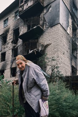 Izyum, Harkiv Oblastı, Ukrayna. Rus işgalinden sonra. Elektrik yok, su yok, ısıtma yok, mobil iletişim yok. 16 Eylül 2022