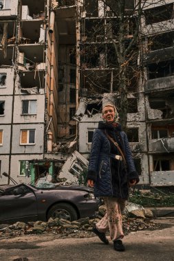 Kharkiv, Harkiv Oblastı, Ukrayna. Rus füzesi tarafından vurulan bir bina. 29 Eylül 2022