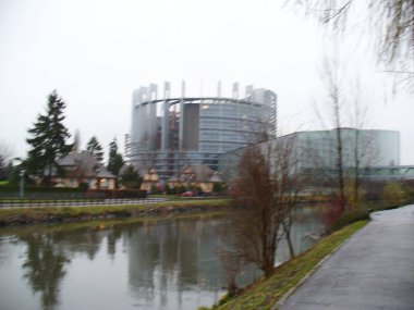 Strazburg 'daki Avrupa Parlamentosu binası, Fransa' nın Alsace bölgesi
