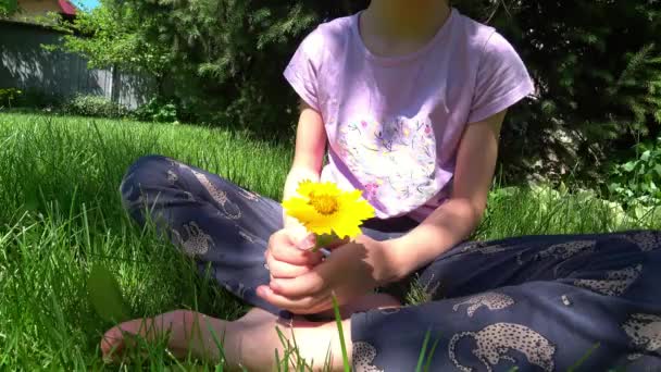 Little Girl Holding Flower High Quality Footage — Stock Video