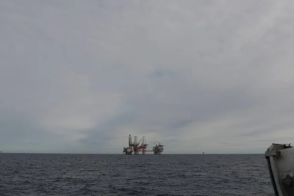 Oil Rig Offshore Ekofisk Norway Cloudy Background — 图库照片