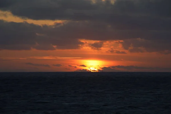 Bewölkter Sonnenuntergang Vor Der Nordsee — Stockfoto