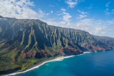 Beautiful aerial view of the kauai napali coast (Hawaii)