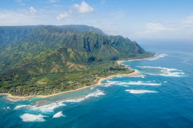 Beautiful aerial view of the kauai napali coast (Hawaii)