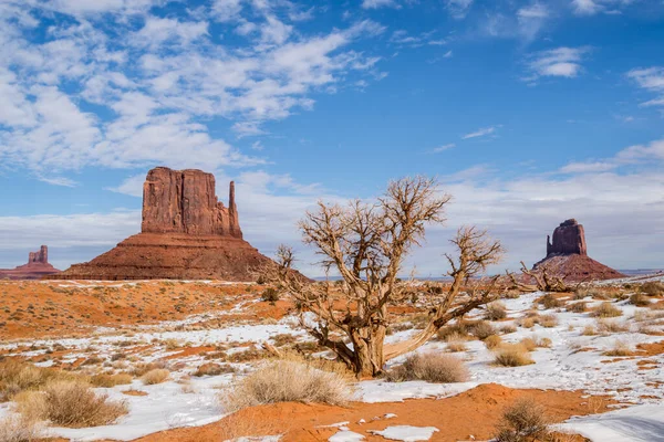 Monument Valley Navajo Tribal Park West Mitten Butte Snow — 图库照片
