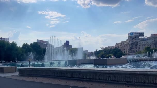 Fountain Sprinklers Downtown Shut Itself — Stockvideo