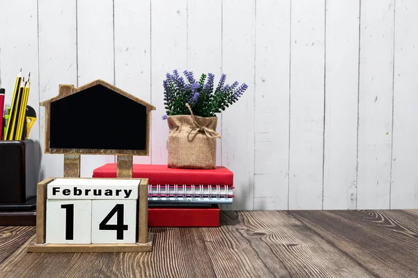 February Calendar Date Text White Wooden Block Stationeries Wooden Desk —  Fotos de Stock