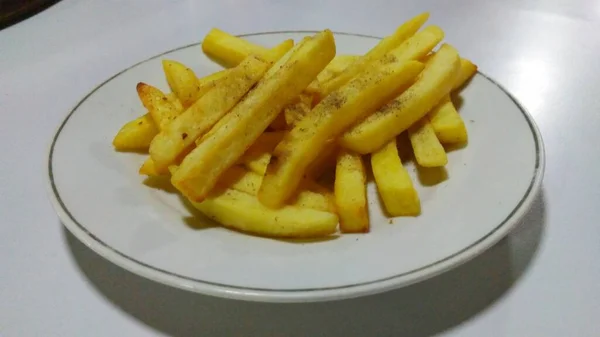 Köstliche Knusprige Und Leckere Pommes Mit Blackpapper Gewürz Auf Teller — Stockfoto