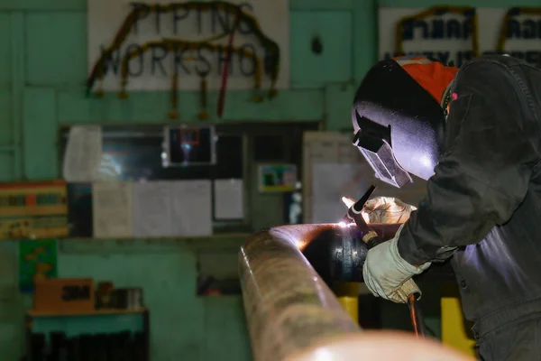 Worker Protective Gloves Working Metal Pipe — Stock Fotó