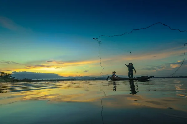 Pescador Pescando Playa — Foto de Stock