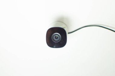 CCTV video, CFTV güvenlik kamerası, güvenli devresi olan beyaz kamera, hırsızlık koruması. Gözetleme görünümü.