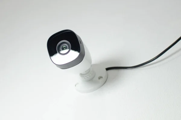 CCTV video, CFTV güvenlik kamerası, güvenli devresi olan beyaz kamera, hırsızlık koruması. Gözetleme görünümü.