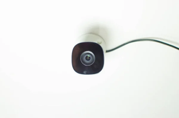 CCTV video, CFTV güvenlik kamerası, güvenli devresi olan beyaz kamera, hırsızlık koruması. Gözetleme görünümü.