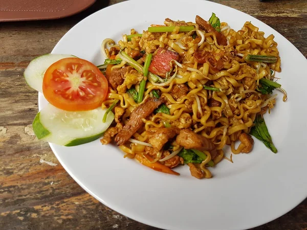 Kwetiau Goreng Chinese Indonesian Stir Fried Flat Rice Noodle Dish — Stok fotoğraf