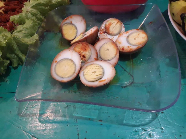 Indonesian Food Made Yellow Rice Decorated Fresh Vegetables Called Tumpeng — Fotografia de Stock