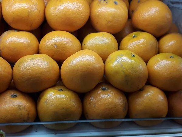 Heaps Fresh Oranges Sold Market Beneficial Body Build Immunity Body — Stock Photo, Image