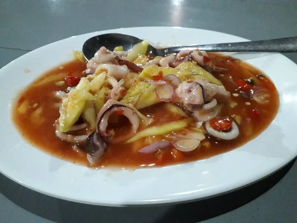 Thai Delicious Steamed Sweet Sour Spicy Squid Lime Sauce Squid — ストック写真