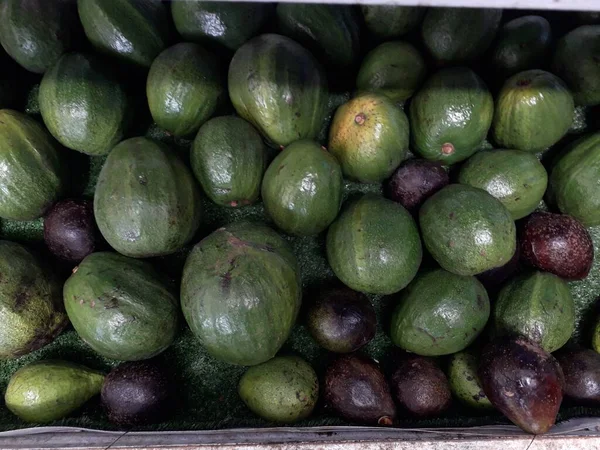 Bunch Green Avocados Local Market Healthy Fresh Fruit — Foto Stock