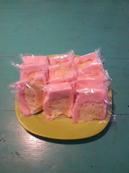 Delicioso Pastel Esponja Rosa Plato — Foto de Stock