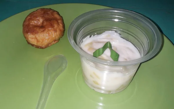 Banana Pudding Trifle Avec Galettes Vanille Dans Grand Verre Fosse — Photo