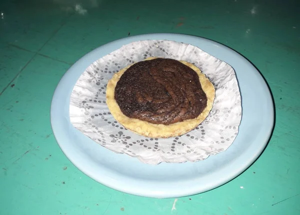 Delicioso Bolo Torta Com Camada Creme Manteiga Amendoim Cobertura Chocolate — Fotografia de Stock