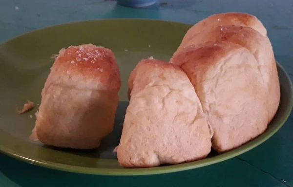 Plain Bread Green Plate — Fotografia de Stock