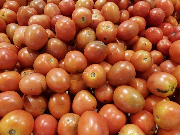 Läckra Röda Tomater Sommaren Fack Marknaden Jordbruk Gård Full Ekologiska — Stockfoto