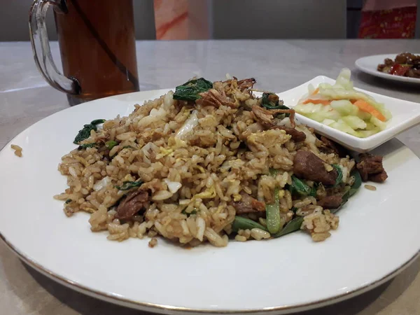 Asia China Cantonese Makanan Goreng Nasi Dengan Daging Sapi — Stok Foto