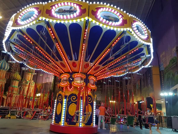 Carousel Game Traditional Night Market — 图库照片