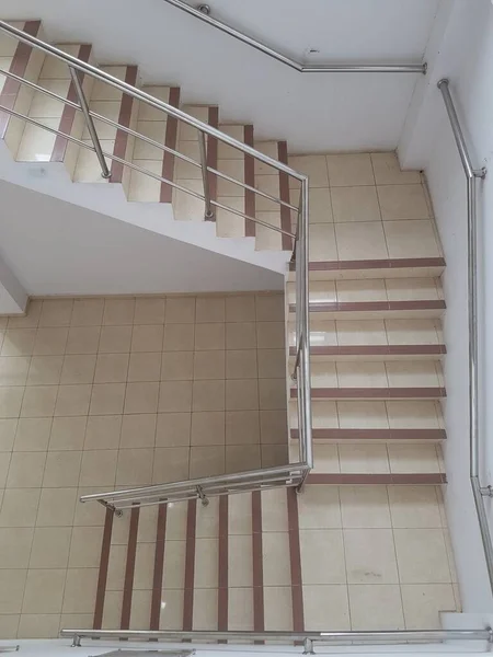 Brandflucht Treppenhaus Eines Modernen Gebäudes — Stockfoto