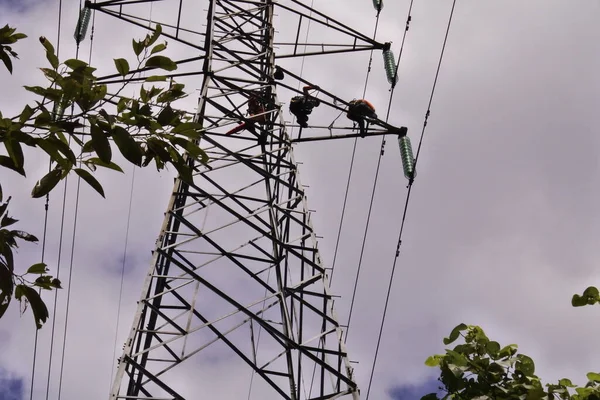 Banjarmasin South Kalimantan Indonesia August 2022 Electrician Work Installation High — Stock Photo, Image