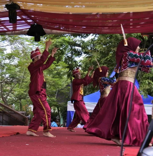 Banjarmasin South Kalimantan Indonésia Agosto 2022 Tradicional Banjar Tribos Dança — Fotografia de Stock