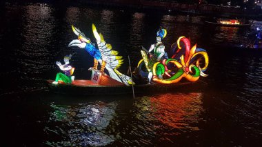 Süslü Tekne Tanglong Festivali (Banjarmasin, Endonezya 28 Eylül 2022)