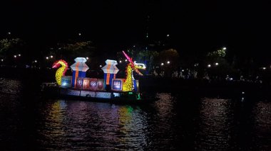 Süslü Tekne Tanglong Festivali (Banjarmasin, Endonezya 28 Eylül 2022)